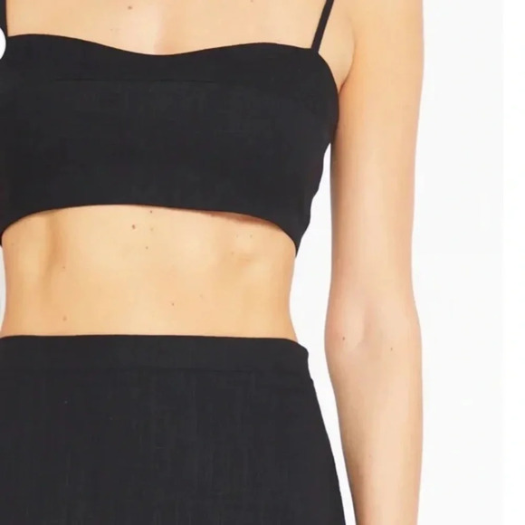 CAARA Black Cropped Smocked Back Tank Top NWT M - Picture 2 of 9